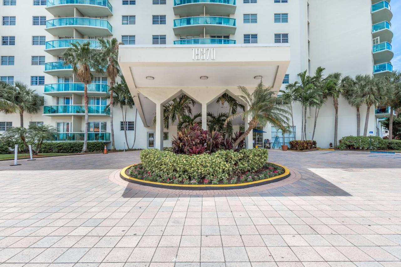 Ocean Reserve Luxury Condos Across From Sunny Isles Beach Miami Beach Exterior foto
