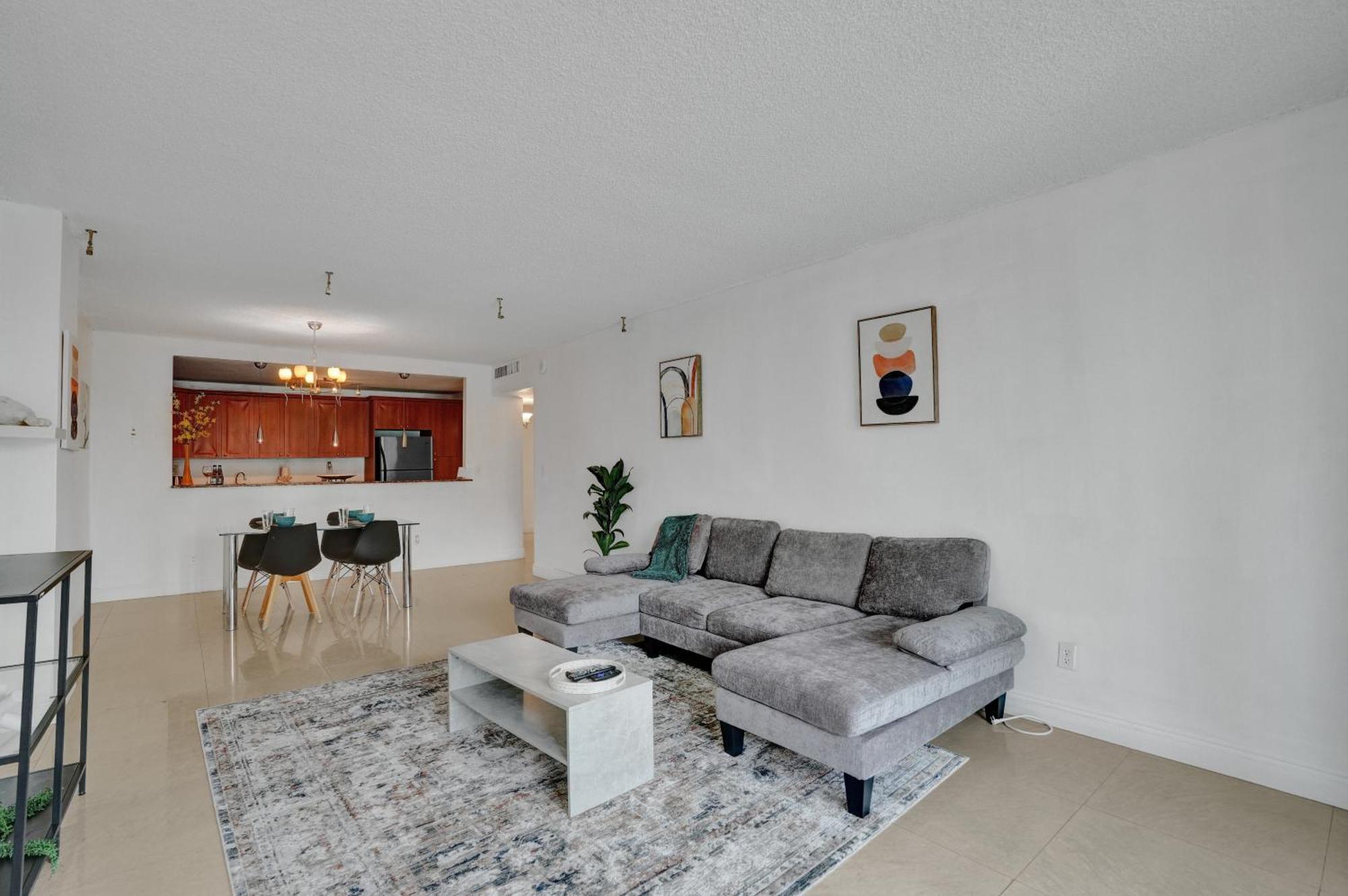 Ocean Reserve Luxury Condos Across From Sunny Isles Beach Miami Beach Exterior foto