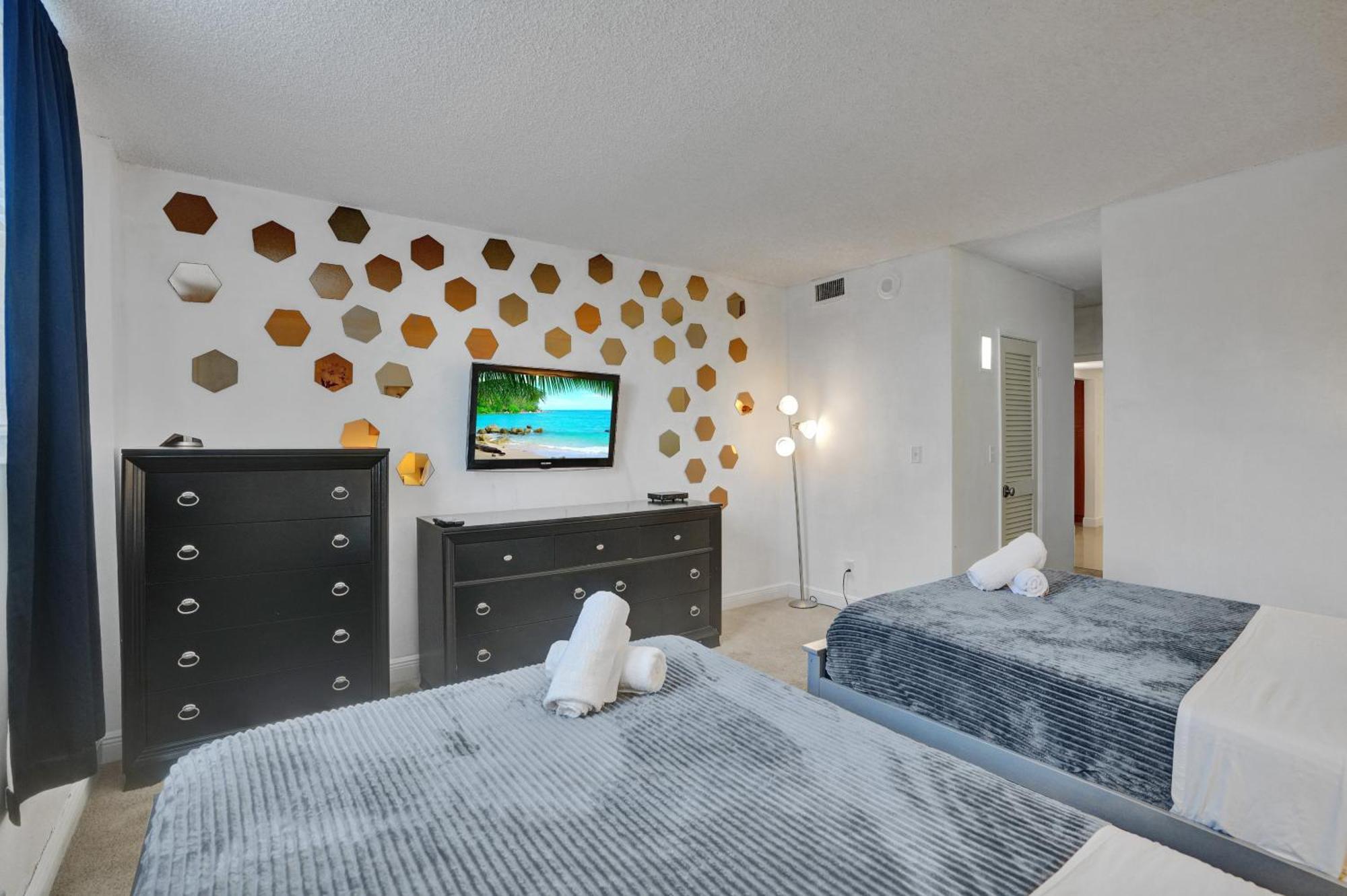 Ocean Reserve Luxury Condos Across From Sunny Isles Beach Miami Beach Exterior foto