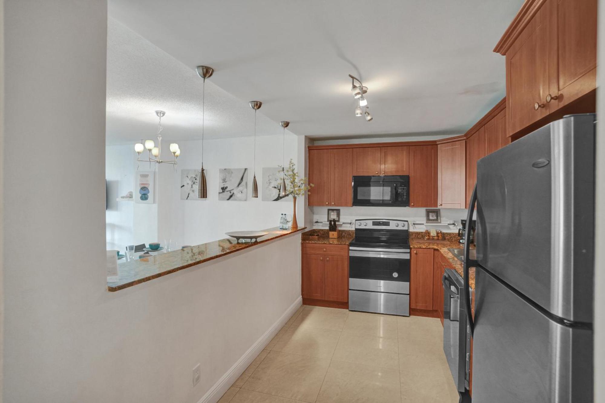 Ocean Reserve Luxury Condos Across From Sunny Isles Beach Miami Beach Exterior foto