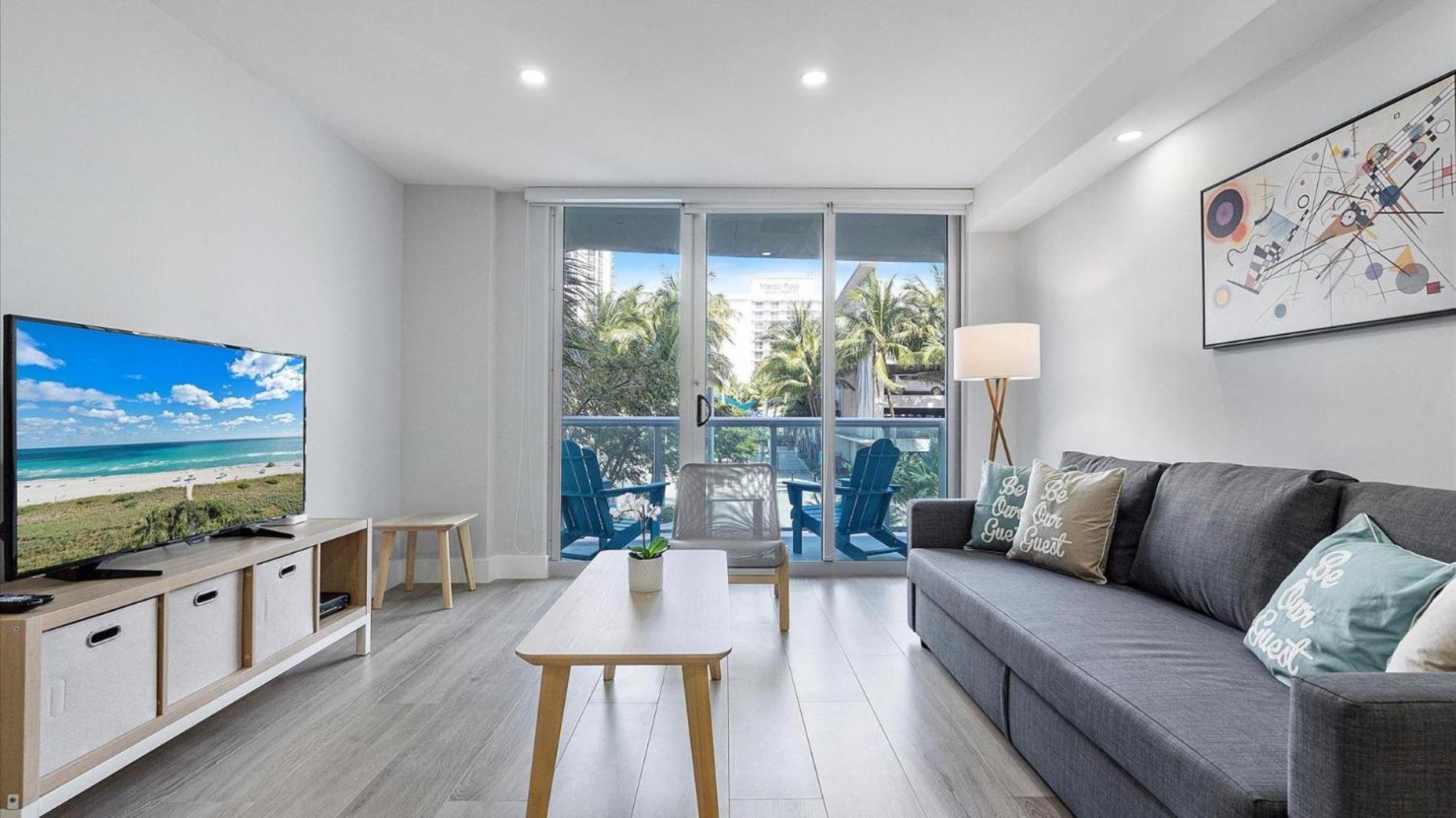 Ocean Reserve Luxury Condos Across From Sunny Isles Beach Miami Beach Exterior foto