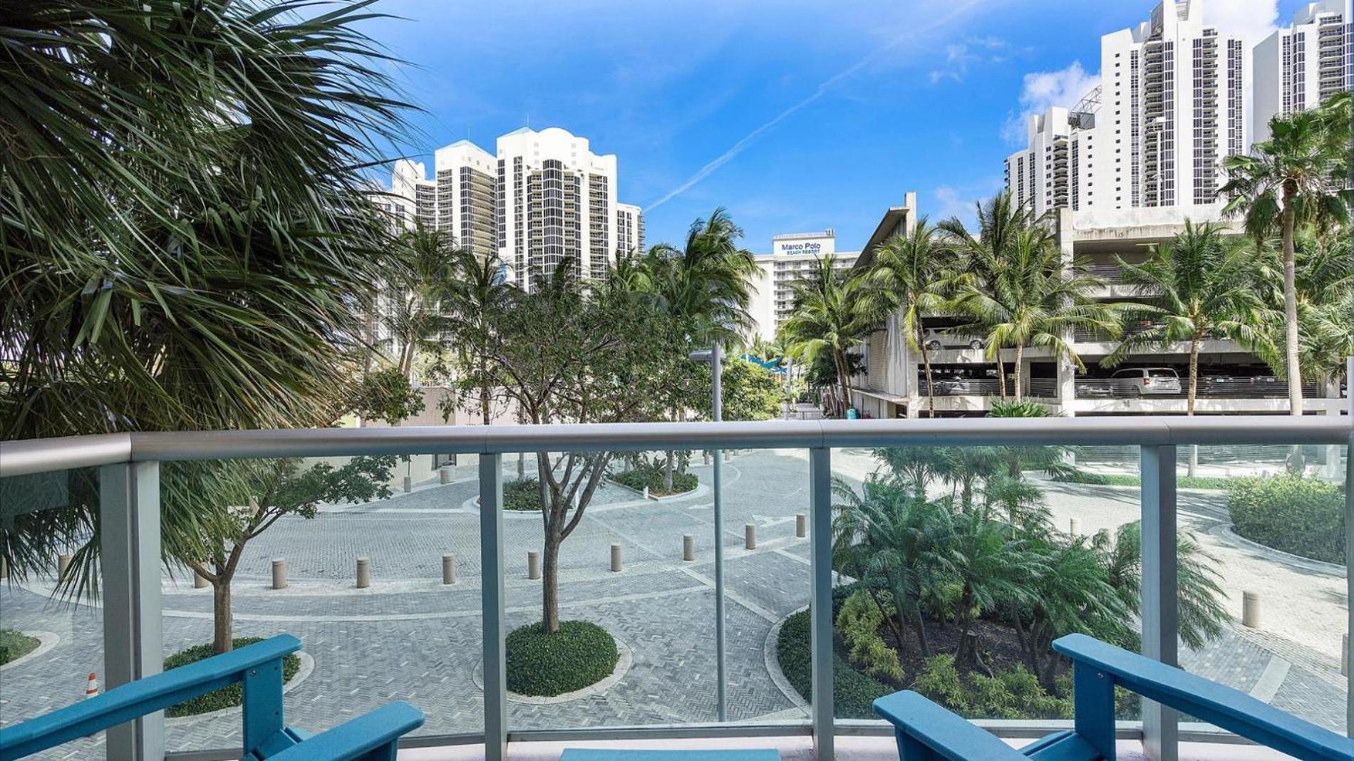 Ocean Reserve Luxury Condos Across From Sunny Isles Beach Miami Beach Cameră foto