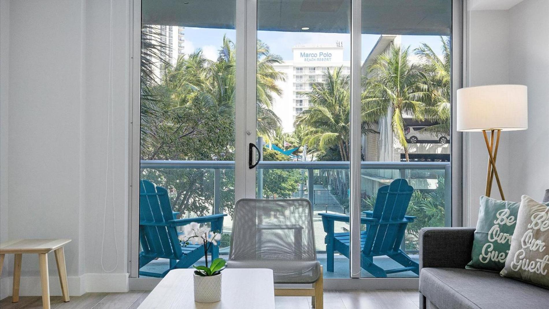 Ocean Reserve Luxury Condos Across From Sunny Isles Beach Miami Beach Exterior foto